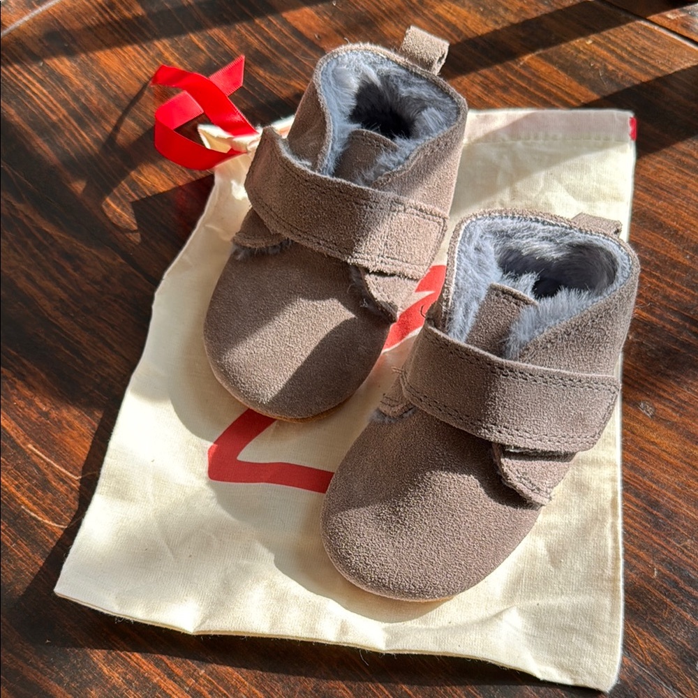 Zutano GRAY LEATHER FURRY LINED BABY SHOE